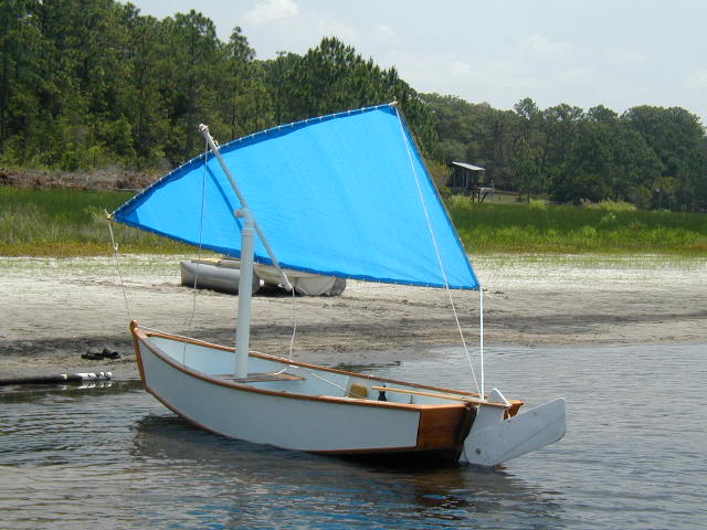"Small Crabclaw rig for a 12 foot skiff"